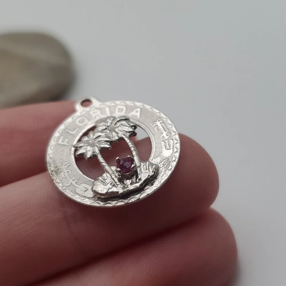 Florida crystal garnet sterling‎ silver necklace pendant - Picture 2 of 3